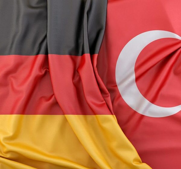 Türkischer Anwalt in der Nähe berät Mandanten zweisprachig in Deutsch und Türkisch – Falke law.tax